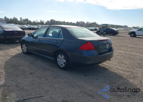 2007 Honda Accord 2.4 Lx z USA, uszkodzony, nr VIN 3HGCM56407G704747